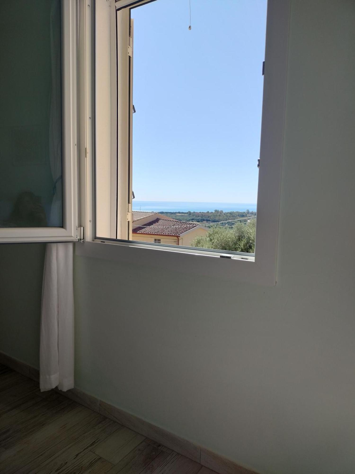 Domus Deledda Posada (Sardinia) Luaran gambar