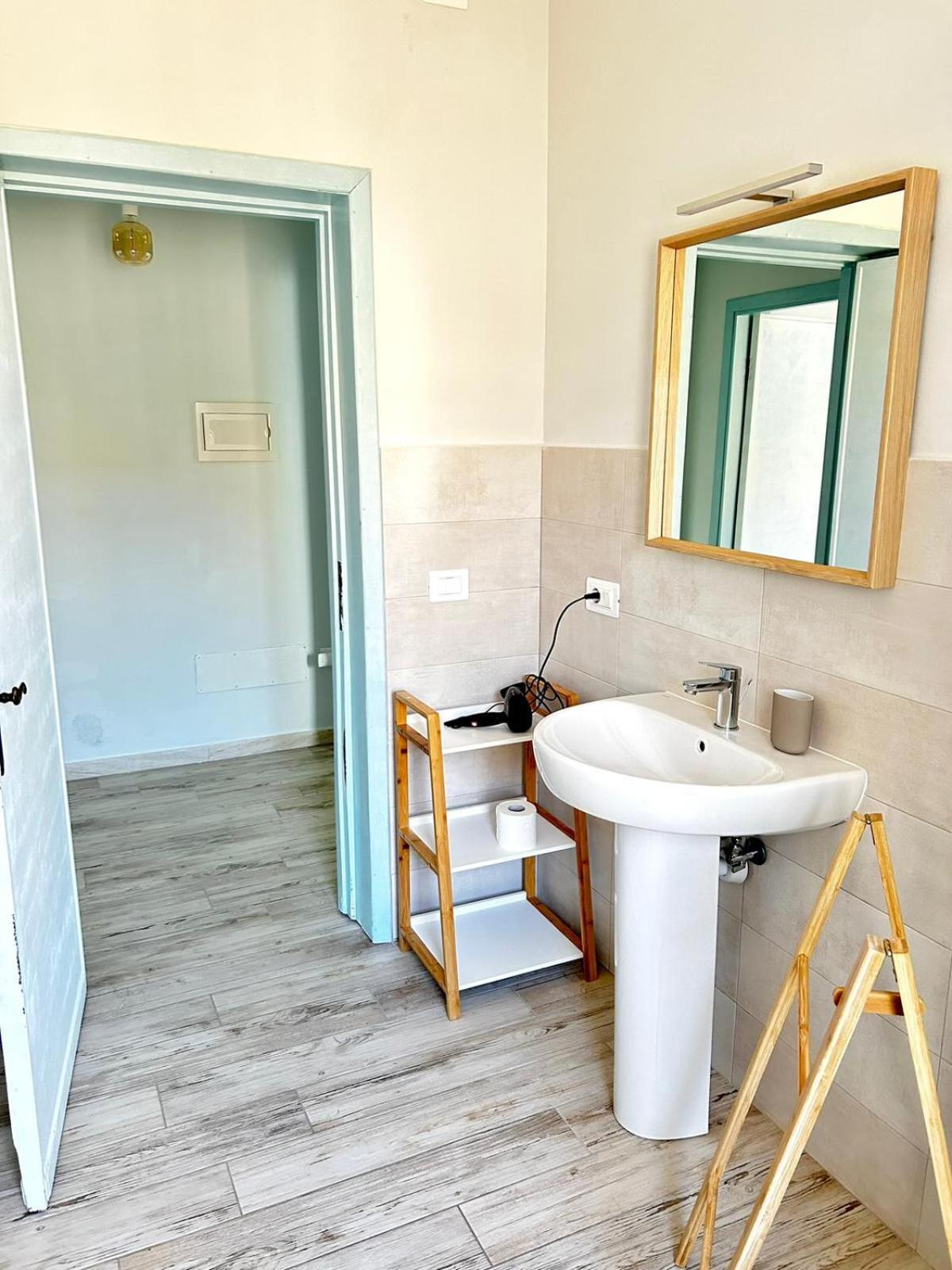 Domus Deledda Posada (Sardinia) Bilik gambar